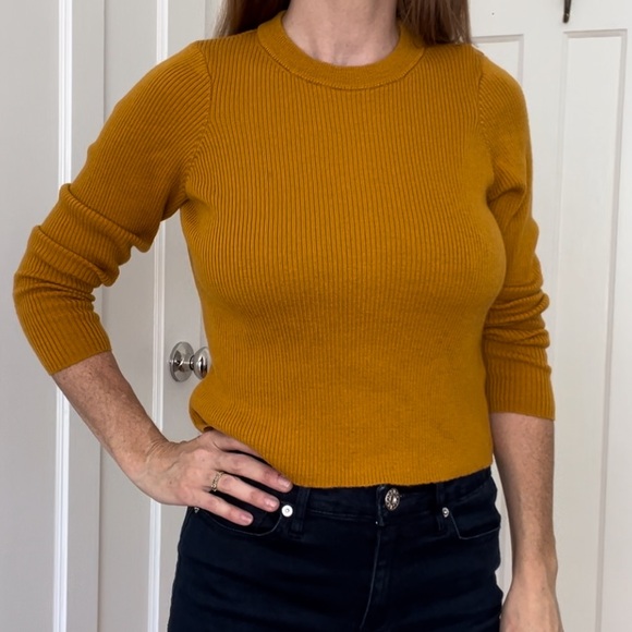 Betina Lou Mustard Yellow Fine Italian Wool Cropped Sweater Size XS - Picture 4 of 12